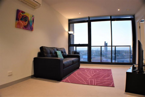Royal Stays Apartments Melbourne- Southbank - Palm Beach Accommodation 13