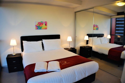 Royal Stays Apartments Melbourne- Southbank - Palm Beach Accommodation 12