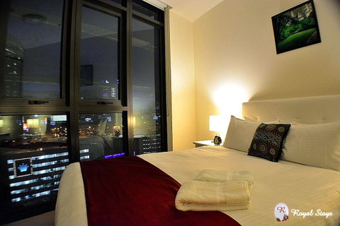 Royal Stays Apartments Melbourne- Southbank - Palm Beach Accommodation 16