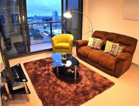 Royal Stays Apartments Melbourne- Southbank - Palm Beach Accommodation 22