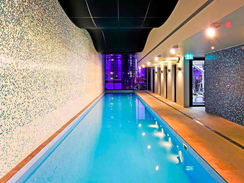 Royal Stays Apartments Melbourne- Southbank - Palm Beach Accommodation 9