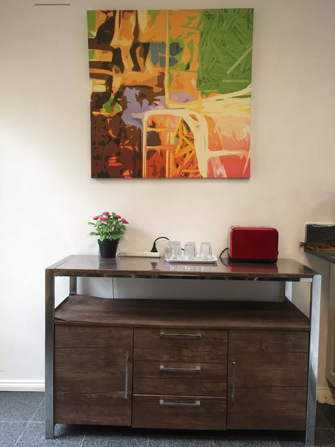 Doncaster Westfield Home Stay - Palm Beach Accommodation 22