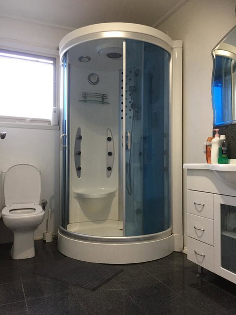 Doncaster Westfield Home Stay - Palm Beach Accommodation 40