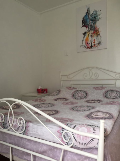 Doncaster Westfield Home Stay - Palm Beach Accommodation 41