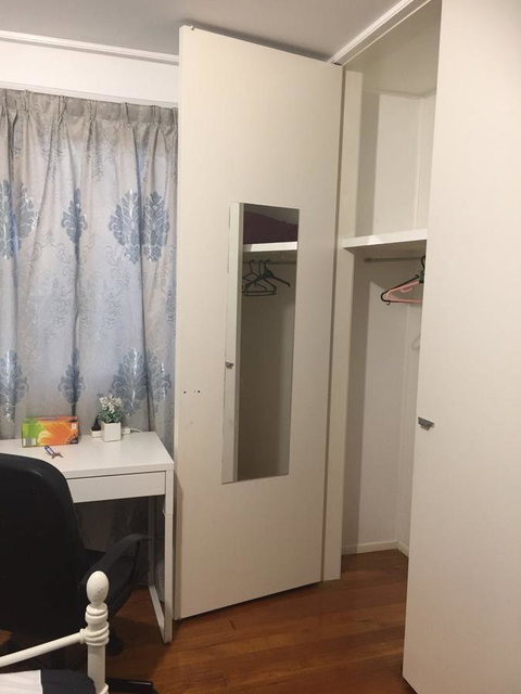 Doncaster Westfield Home Stay - Palm Beach Accommodation 4