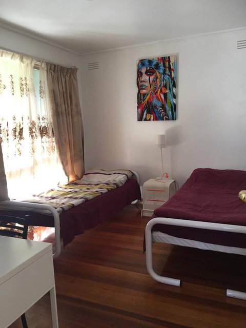 Doncaster Westfield Home Stay - Palm Beach Accommodation 32