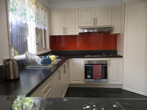 Doncaster Westfield Home Stay - Palm Beach Accommodation 38