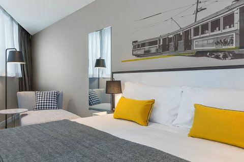 Peppers Docklands - Palm Beach Accommodation 17