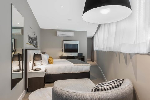 Peppers Docklands - Palm Beach Accommodation 14