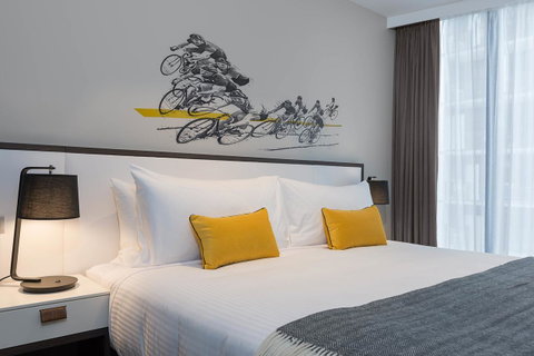 Peppers Docklands - Palm Beach Accommodation 24