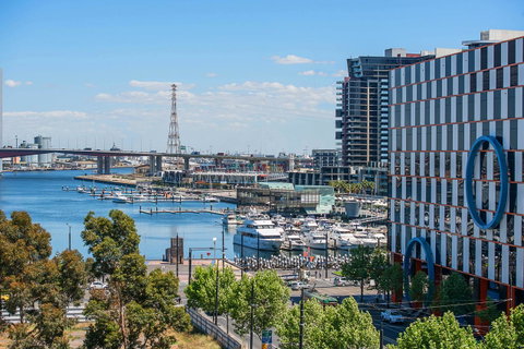 Peppers Docklands - Palm Beach Accommodation 3