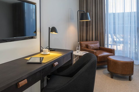 Peppers Docklands - Palm Beach Accommodation 19