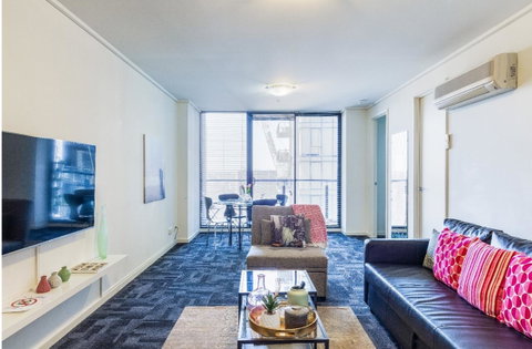 225 Melbourne Tower - Palm Beach Accommodation 6
