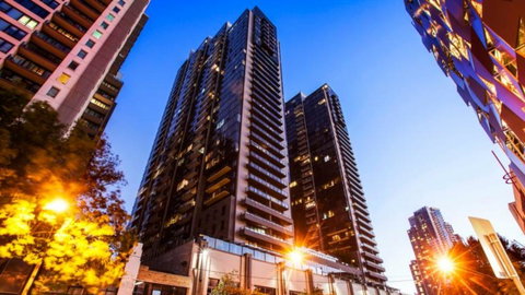 225 Melbourne Tower - Palm Beach Accommodation 0