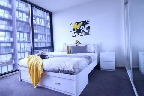 225 Melbourne Tower - Palm Beach Accommodation 12
