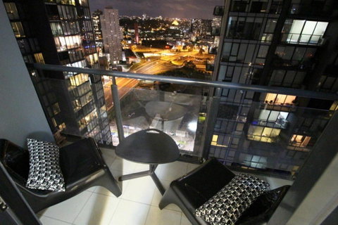 225 Melbourne Tower - Palm Beach Accommodation 18