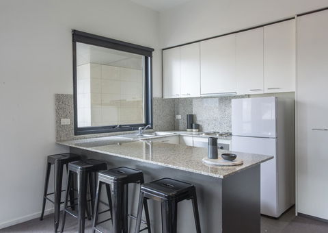 Punthill Apartment Hotel - Manhattan - Palm Beach Accommodation 1