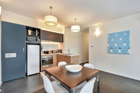 Vue Apartments Geelong - Palm Beach Accommodation 24