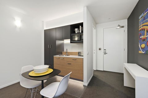 Vue Apartments Geelong - Palm Beach Accommodation 2
