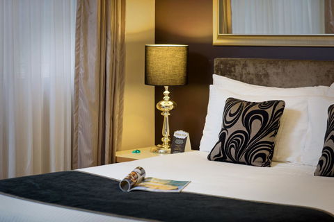 Treasury On Collins - Palm Beach Accommodation 12