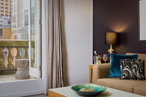 Treasury On Collins - Palm Beach Accommodation 28