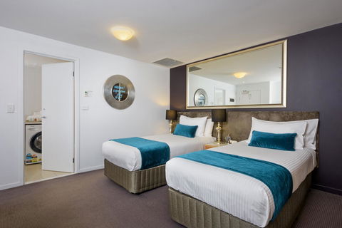 Treasury On Collins - Palm Beach Accommodation 41