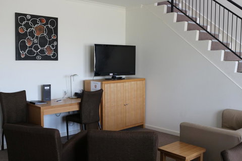 Bairnsdale International - Palm Beach Accommodation 29