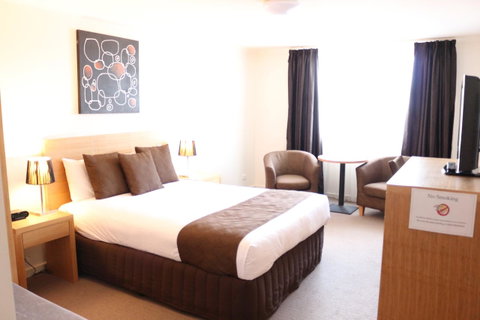 Bairnsdale International - Palm Beach Accommodation 3