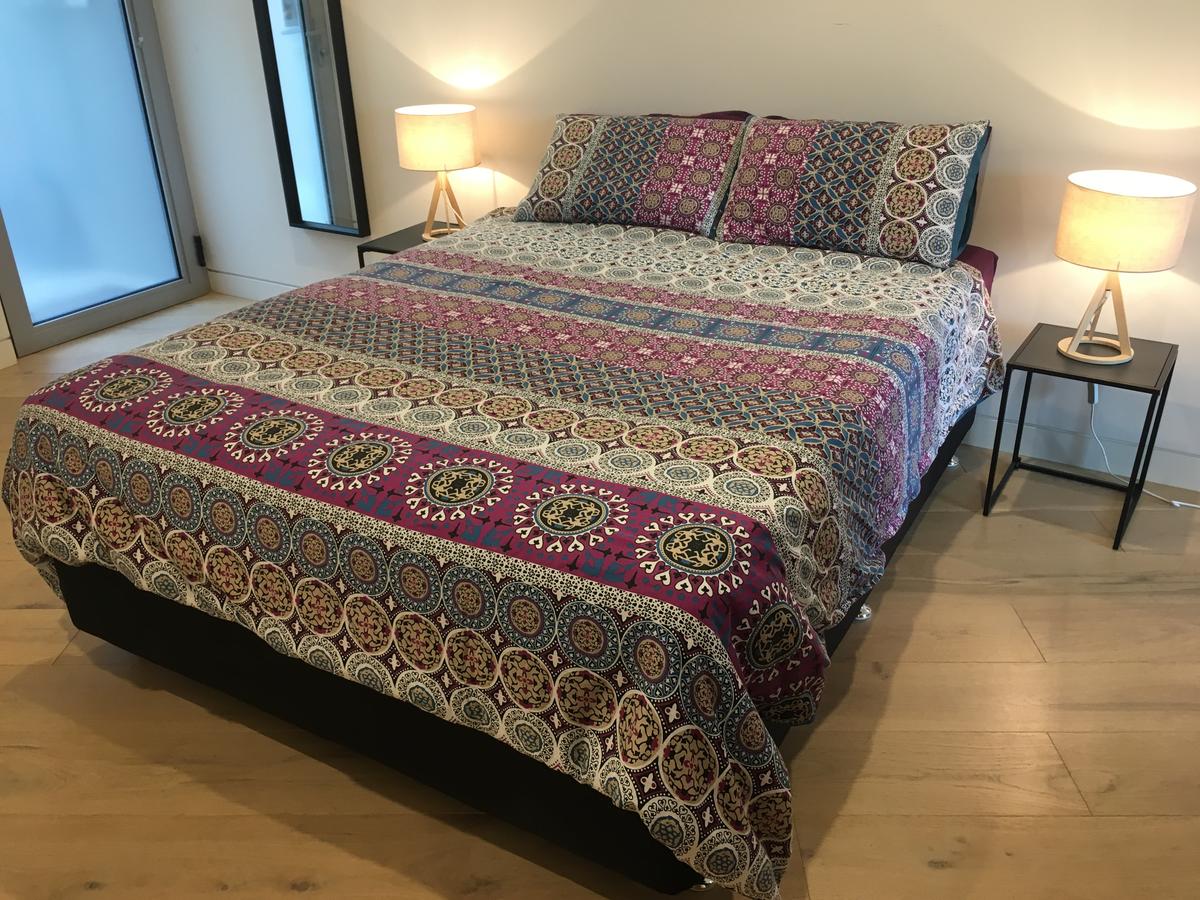 Elwood VIC Palm Beach Accommodation