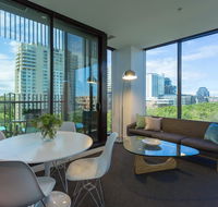 Wyndel Apartments - St Kilda Views - Palm Beach Accommodation