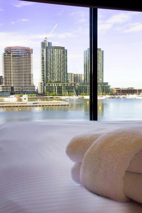 Accent Accommodation@Docklands - Palm Beach Accommodation 2