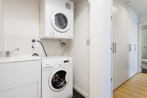 Accent Accommodation@Docklands - Palm Beach Accommodation 8