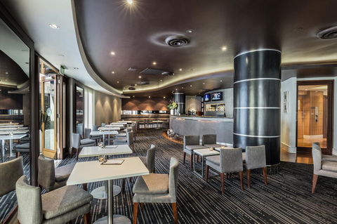 Quay West Suites Melbourne - Palm Beach Accommodation 18