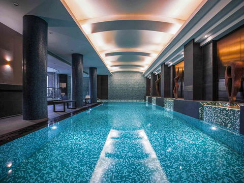 Quay West Suites Melbourne - Palm Beach Accommodation 3