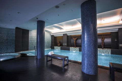 Quay West Suites Melbourne - Palm Beach Accommodation 10