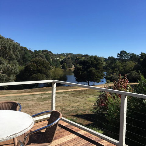 Lakeside Conti Villas - Palm Beach Accommodation 2