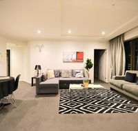 Heart of CBD Penthouse Apartment - Palm Beach Accommodation