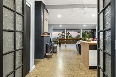 The Bird House - Palm Beach Accommodation 2