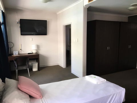 The Cavenagh - Palm Beach Accommodation 2