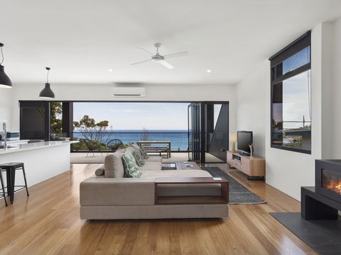 The Cube - Striking Architectural Showpiece - Palm Beach Accommodation 3