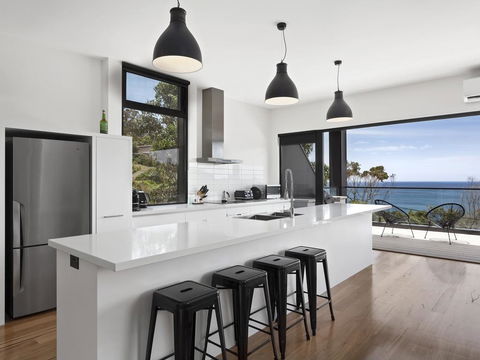 The Cube - Striking Architectural Showpiece - Palm Beach Accommodation 2