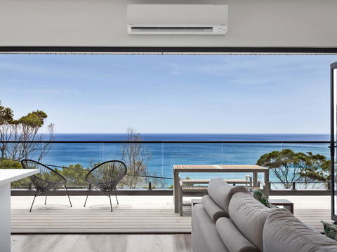 The Cube - Striking Architectural Showpiece - Palm Beach Accommodation 0