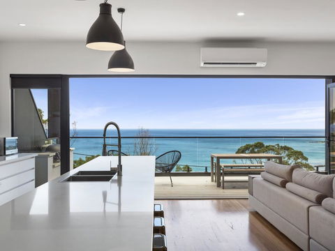 The Cube - Striking Architectural Showpiece - Palm Beach Accommodation 1