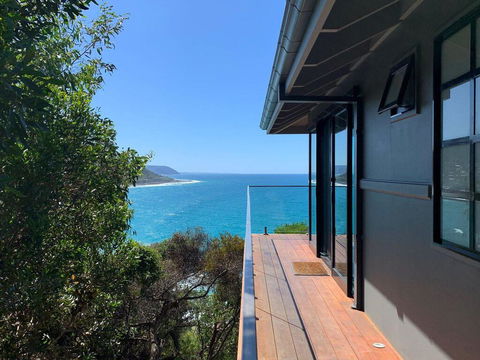THE DECK HOUSE - A WYE RIVER ICON - Palm Beach Accommodation 3