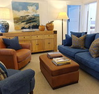 The Dewhurst - Sophisticated Entire CBD Apartment - Palm Beach Accommodation