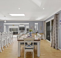 The Family entertainer in the heart of Corlette - Palm Beach Accommodation