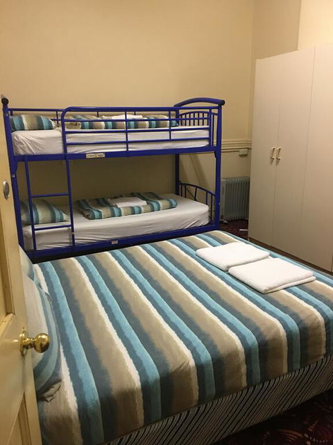 The Formby Hotel - Palm Beach Accommodation 3