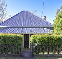 The Grey House - Palm Beach Accommodation