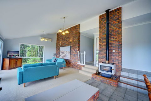 The Hillside House - Palm Beach Accommodation 2
