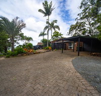 The Hillside Villa - Palm Beach Accommodation
